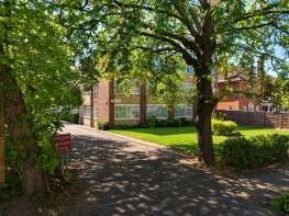 6, Little Court, Roxborough Avenue, Harrow HA1 3BX