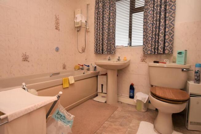 new bathroom.JPG