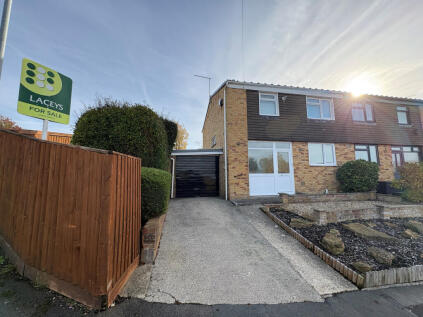 Monks Dale, Yeovil, Somerset, BA21 3JE