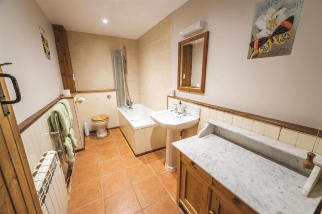 2024_bathroom.jpg