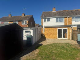 31, Iden Crescent, Tonbridge TN12 0NX