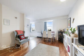 22, Hanover Place, London E3 4QD