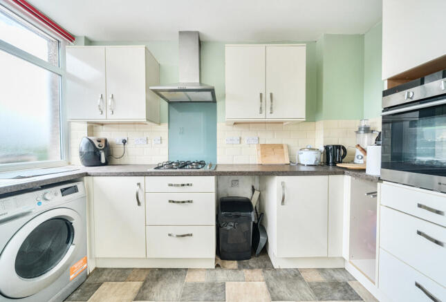 1325556-10-6877a9...