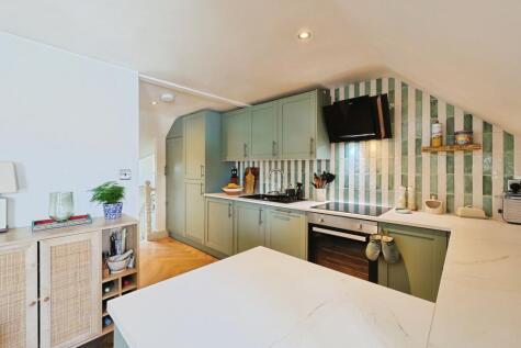 Chelverton Road, Putney, SW15
