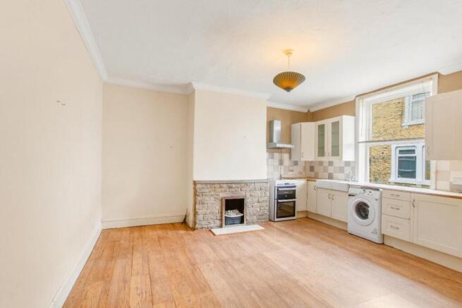 2 bed Terraced for sale Image 6