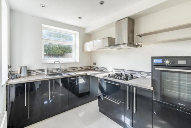 2 bed Semi-Detached for sale Image 5
