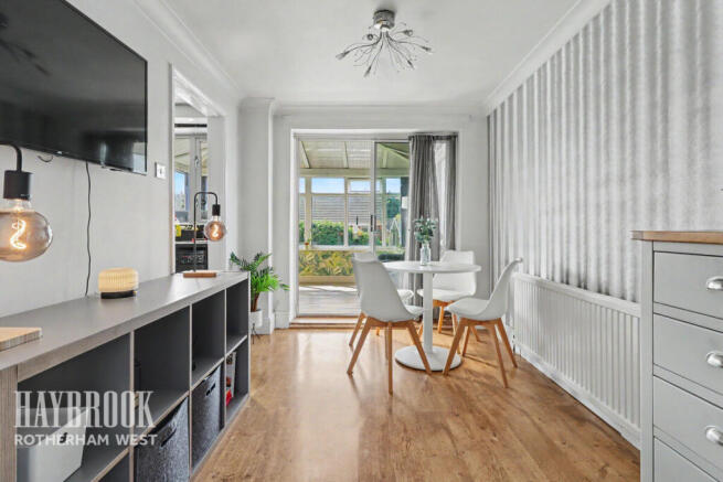 3 bed Semi-Detached for sale Image 6