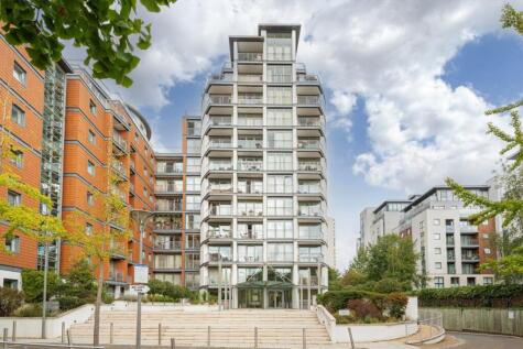 Holland Gardens, Brentford