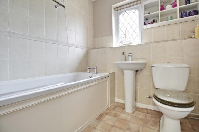 Bathroom (Bathroom)
