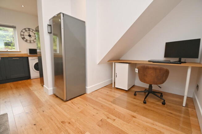 3 bed Terraced for sale Image 8
