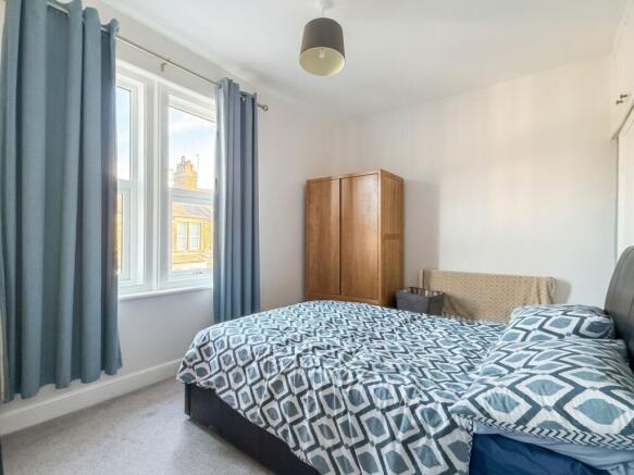2 bed Terraced for sale Image 6