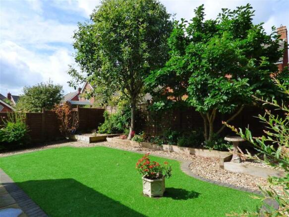 GARDENS VIEW 2