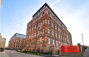 Flat 30, Artesian House, Memorial Avenue, Slough SL1 3GR