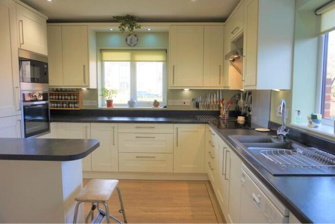 Kitchen/Breakfast