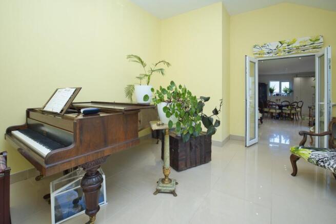 Picture 9