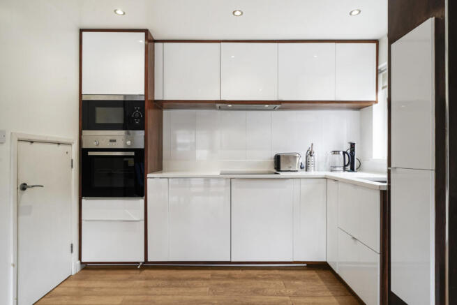 property in St Hilda's Close, 
Wandsworth, SW17