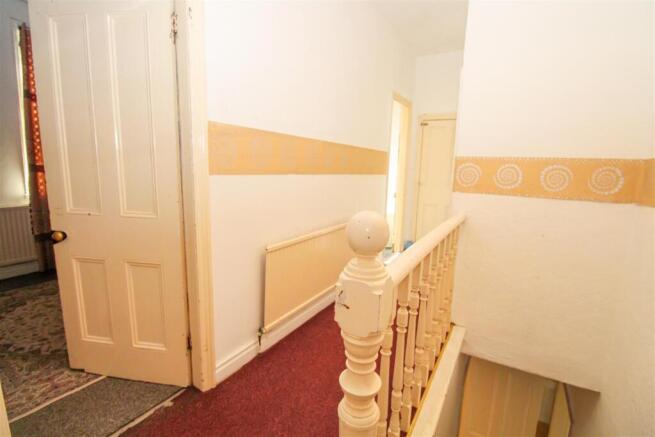 3 bed Terraced for sale Image 5