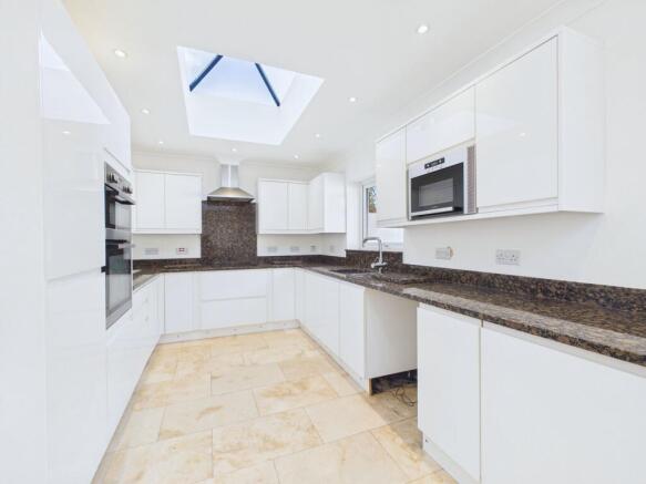 Kitchen/ Dining Room