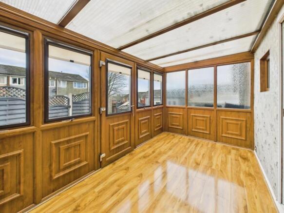 3 bed Town House for sale Image 8