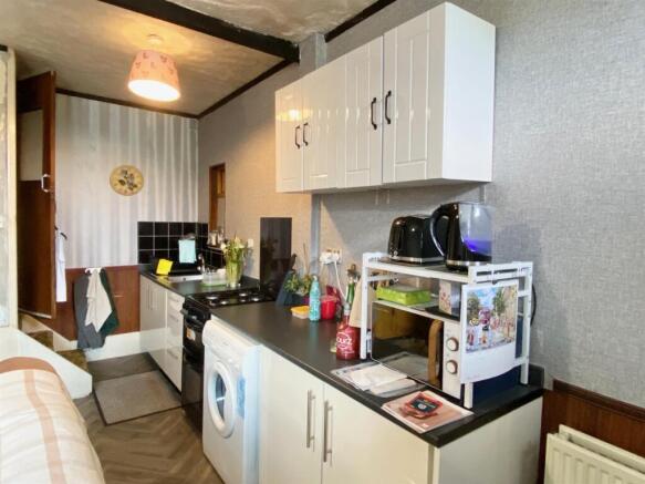 1 bed Terraced for sale Image 5
