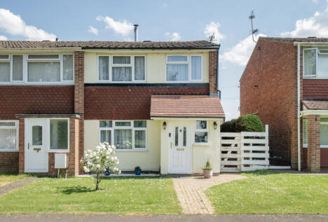 Coral Close, Tuffley, Gloucester, Gloucestershire, GL4