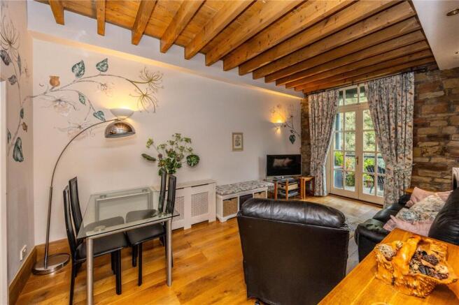 2 bed Apartment for sale Image 8