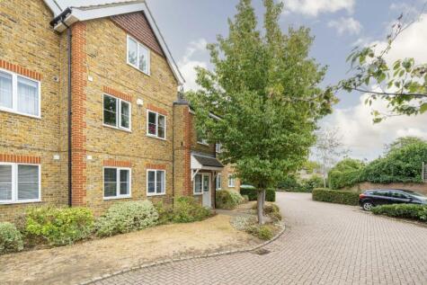 Kempton Court, Sunbury-on-thames