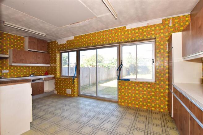 Kitchen/Breakfast Area