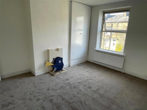 3 bed Terraced for sale Image 6