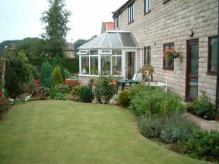 REAR GARDEN 2