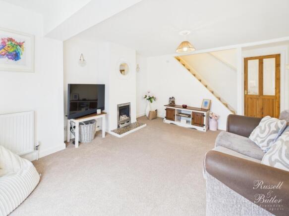 CAM01995G0-PR0383-STILL007