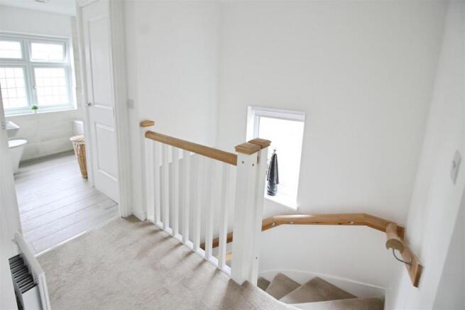 3 bed Detached for sale Image 11