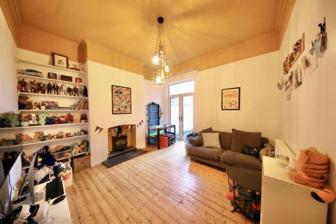5 bed Terraced for sale Image 11