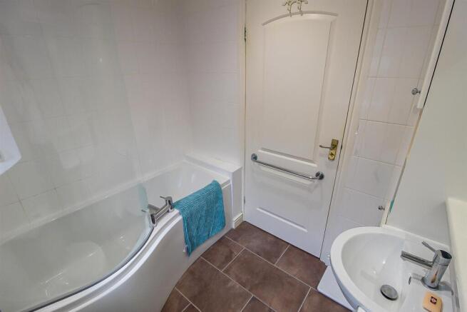 3 bed Detached Bungalow for sale Image 10