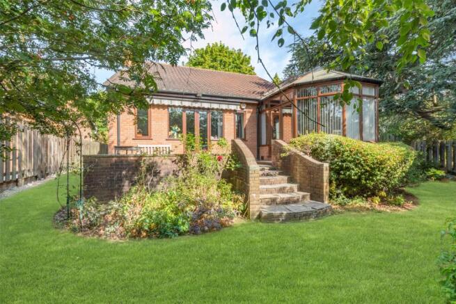 4 bed Detached for sale Image 9