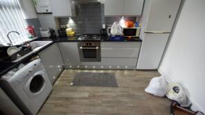 Flat 2, 29, Kelso Road, Woodhouse, Leeds LS2 9PR