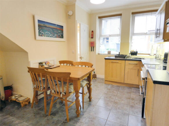 3 bed Terraced for sale Image 4