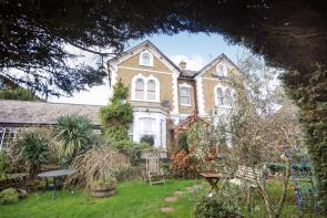 Flat 2, Granville House, Weston Road, Cowes PO31 7JE