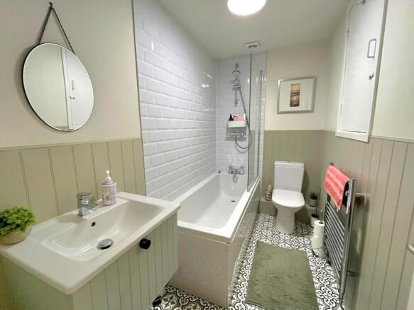 2 bed Terraced for sale Image 10