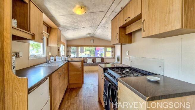 2014 Delta Radiant Fitted Kitchen
