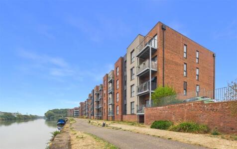 Hobbs Way, Gloucester, Gloucestershire, GL2