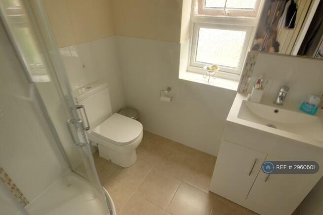 4 bed Detached to rent Image 4
