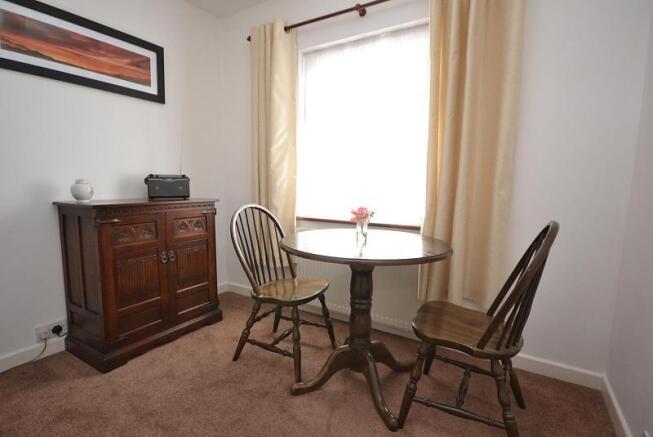 Bedroom/Dining room