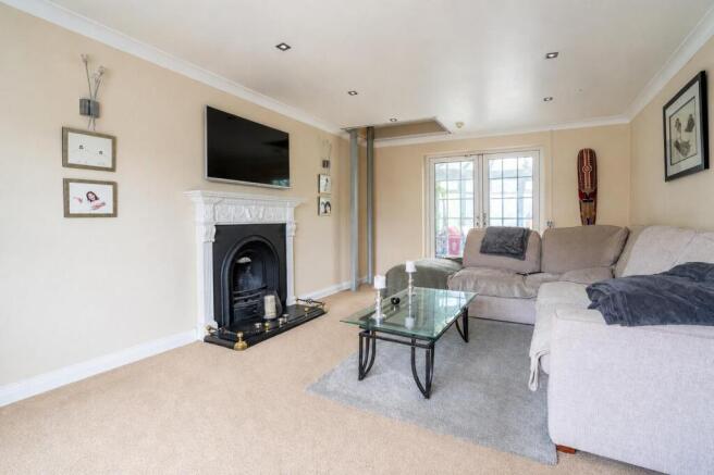 4 bed Detached for sale Image 7