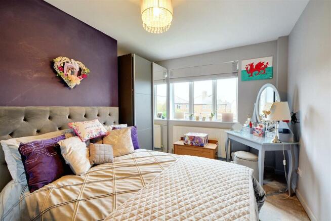 Bedroom 1_1.jpeg