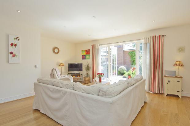 Kitchen/Lounge