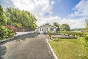 124, Brithwen Road, Waunarlwydd, Swansea SA5 4QX