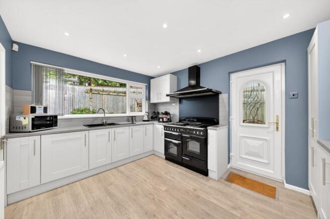 3 bed Detached for sale Image 10