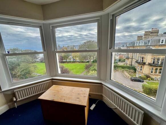 2 bed Flat for sale Image 5