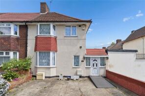 579, Valence Avenue, Dagenham RM8 3RH